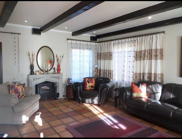3 BEDROOM HOUSE FOR SALE IN MEYERSDAL ESTATE